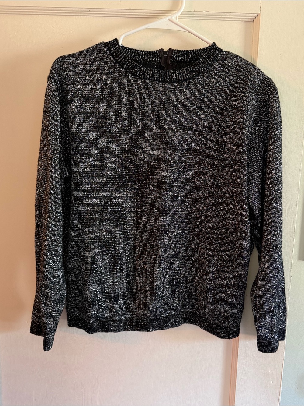 Vintage Shimmer Crewneck Knit Sweater in Sliver/Black